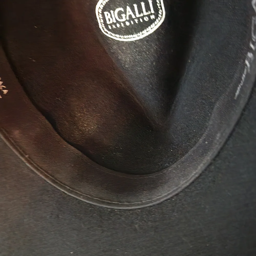 Bigalli Expedition Andean Alpaca Stylish Black Felt Hat w/ Tassel Accent, Size S